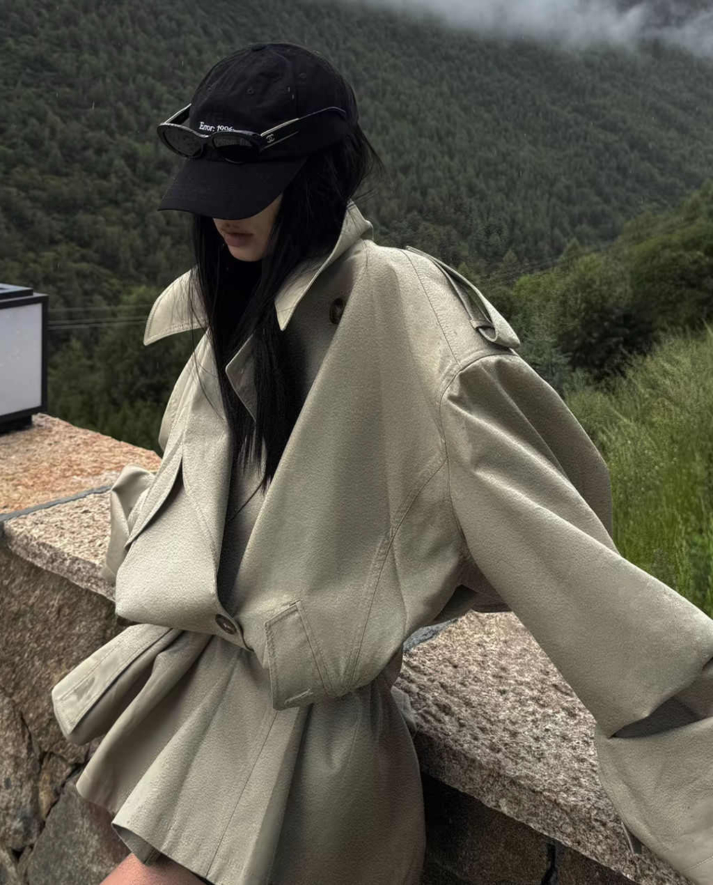 Short Bolume Trench  ショートボリューム トレンチコート