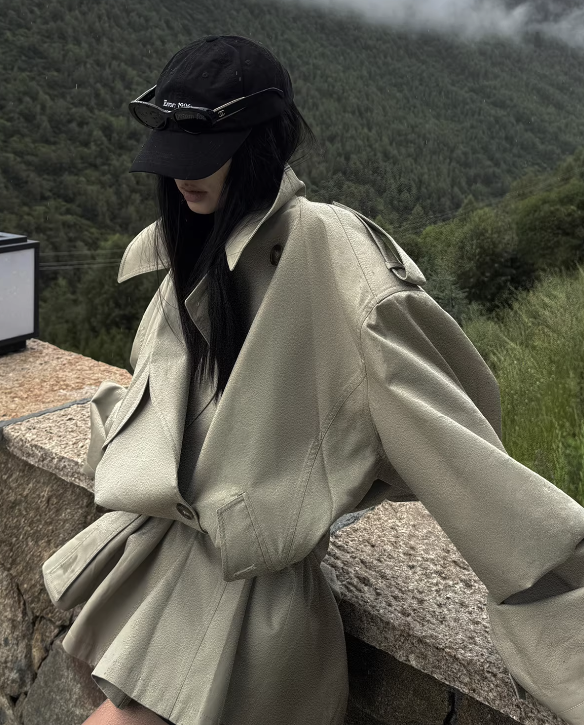 Short Bolume Trench  ショートボリューム トレンチコート