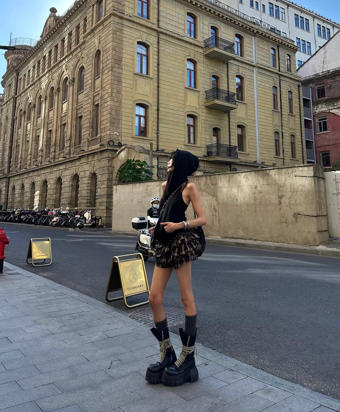 Sleeveless Hoodie Frill Skirt スリーブレス フーディ フリルスカート