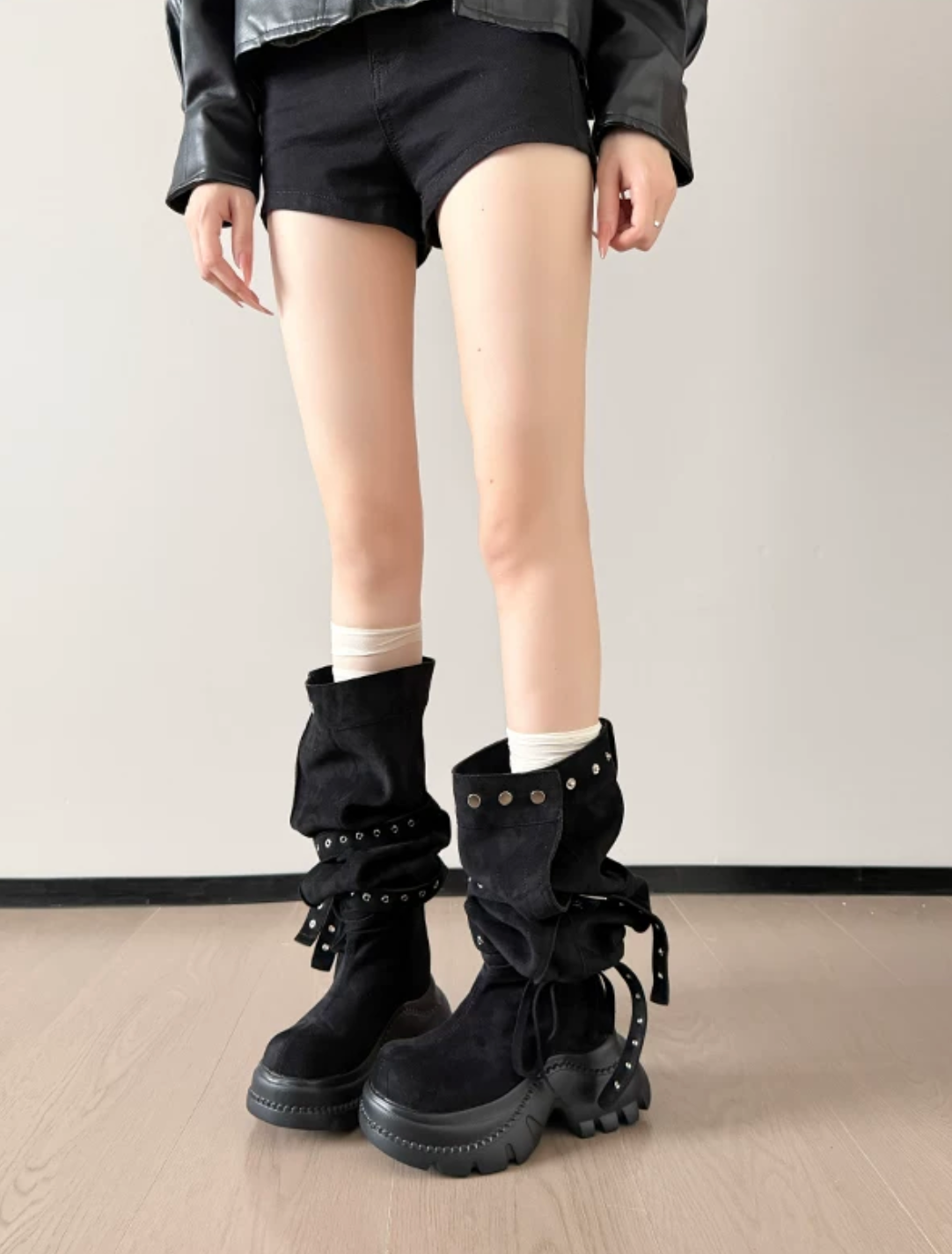 Belted knee-high boots ベルト付きニーハイブーツ