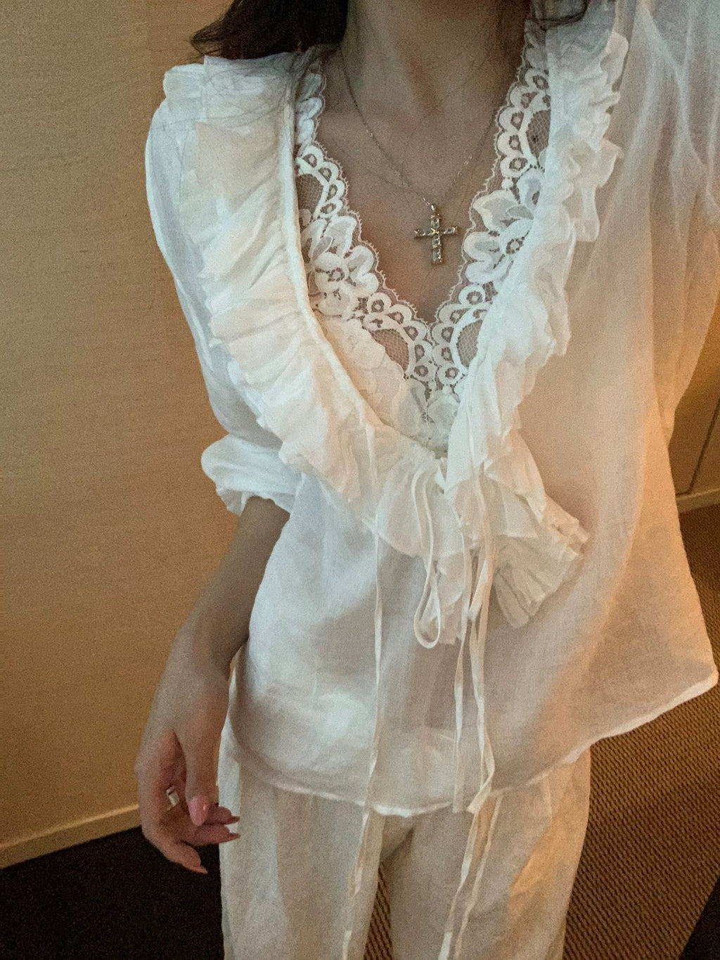 Round Lace blouse ラウンド レース ブラウス