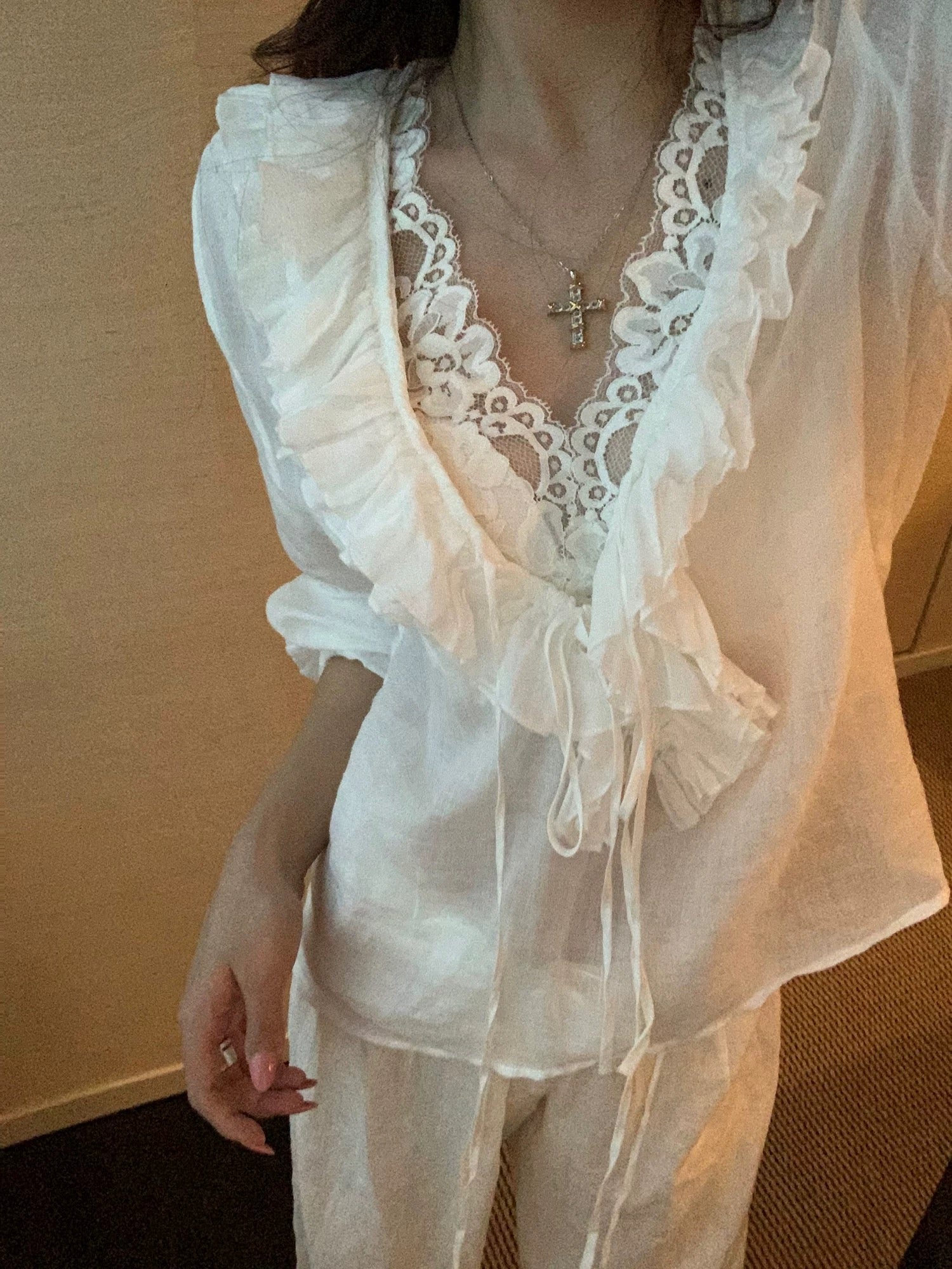 Round Lace blouse ラウンド レース ブラウス
