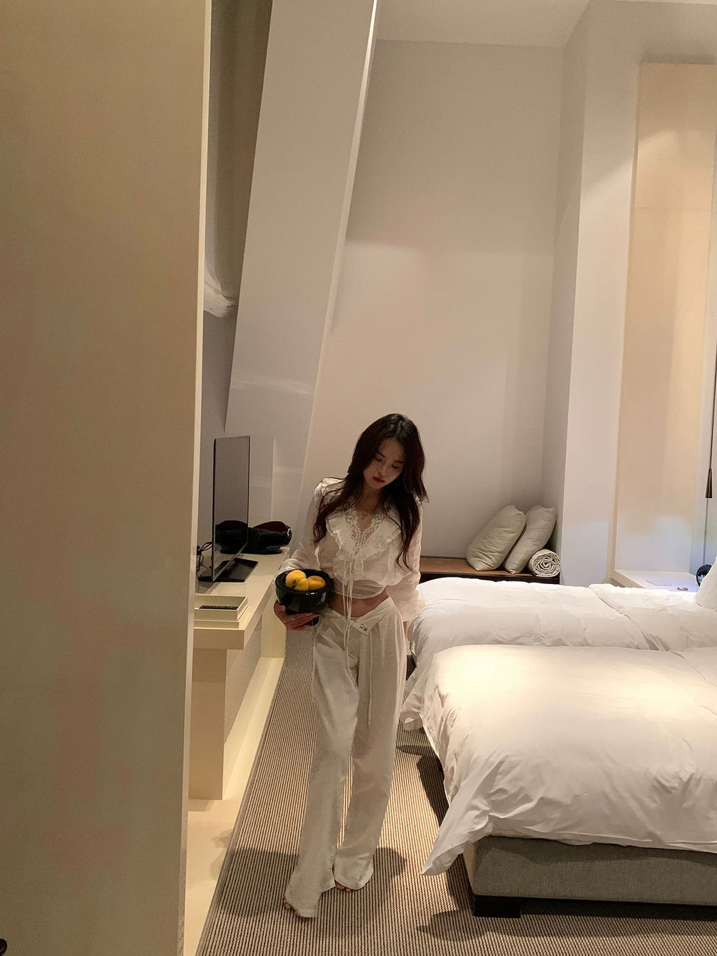 Round Lace blouse ラウンド レース ブラウス