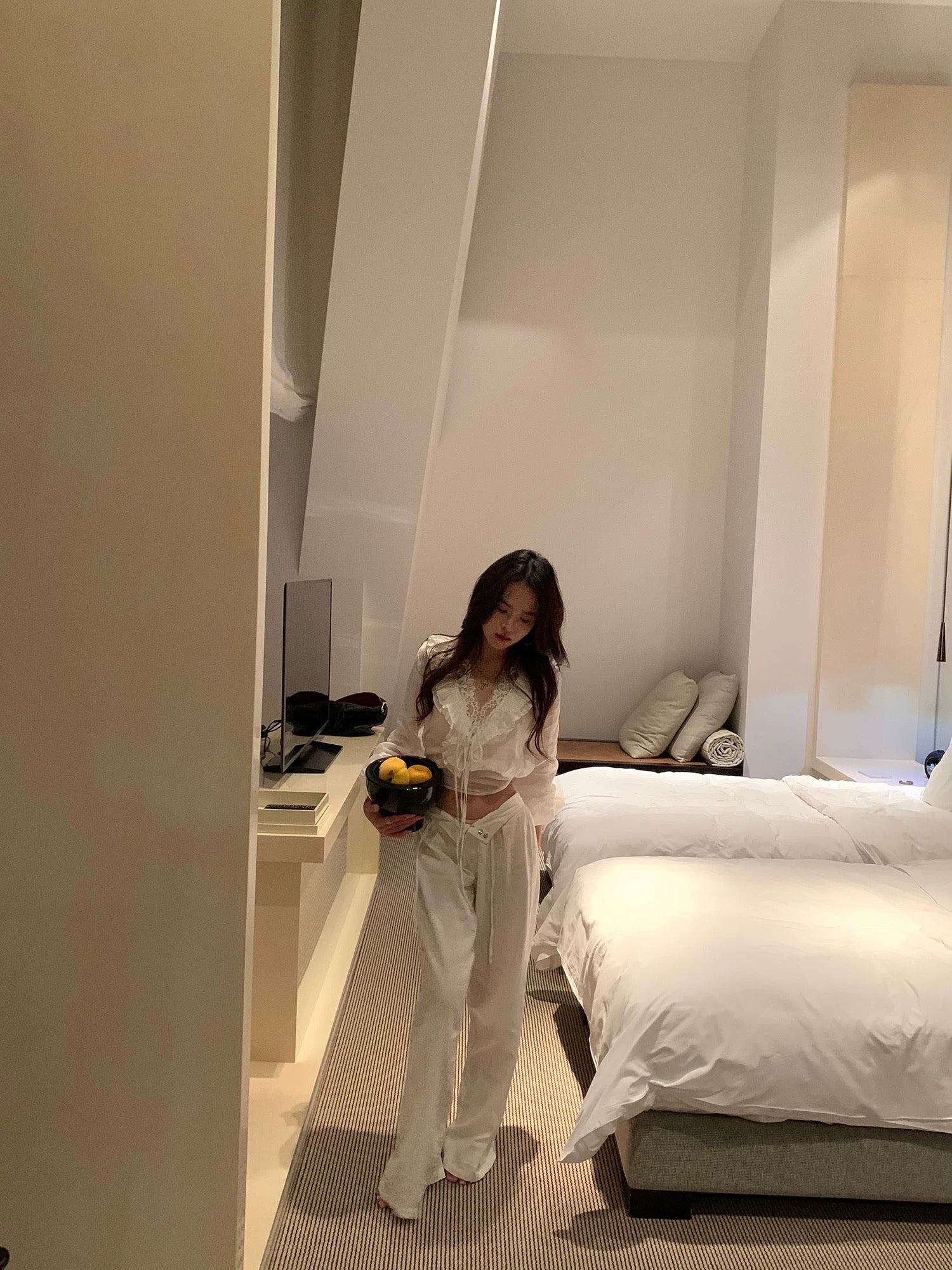 Round Lace blouse ラウンド レース ブラウス