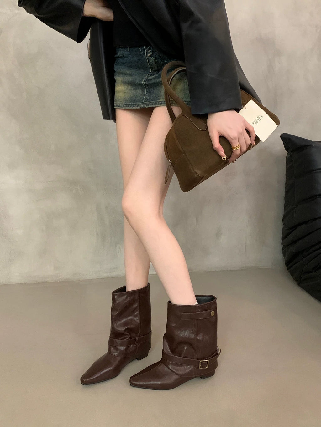 Belt-Buckle Pointed-Toe Ankle Boots ベルトバックルポインテッドトゥショートブーツ