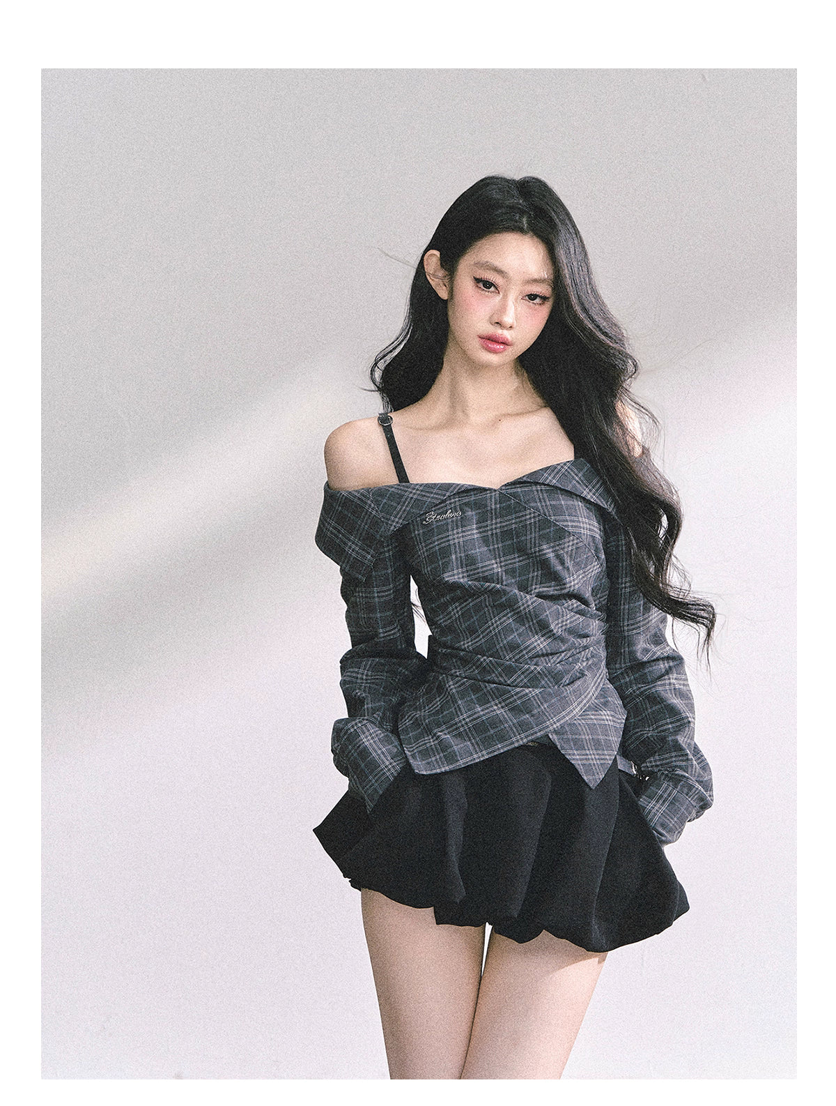 Off shoulder shirt オフショルダーシャツ