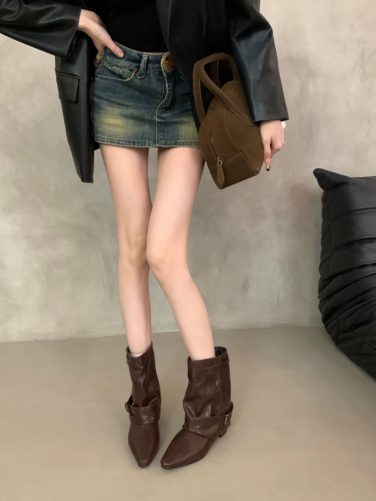 Belt-Buckle Pointed-Toe Ankle Boots ベルトバックルポインテッドトゥショートブーツ
