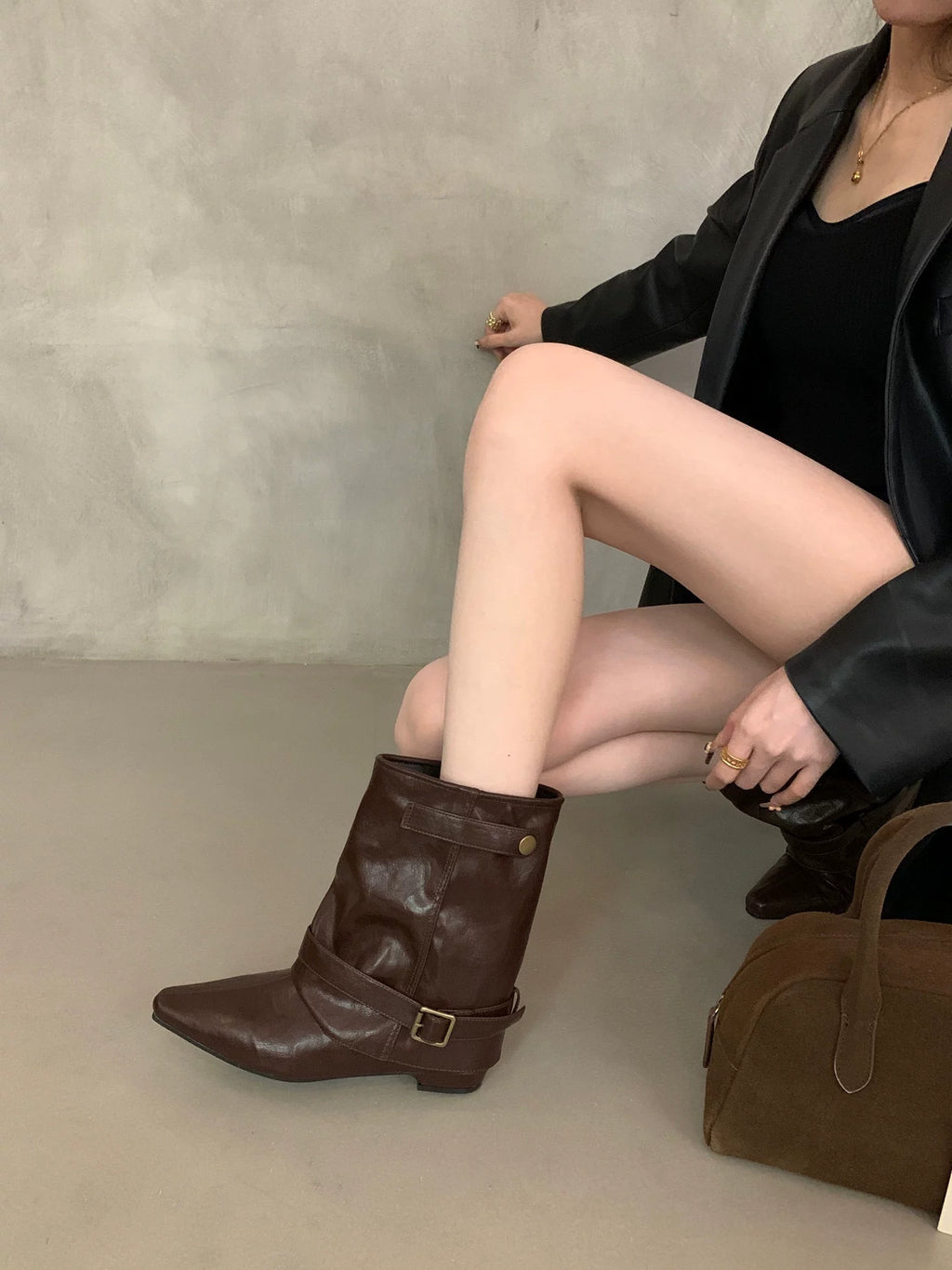Belt-Buckle Pointed-Toe Ankle Boots ベルトバックルポインテッドトゥショートブーツ