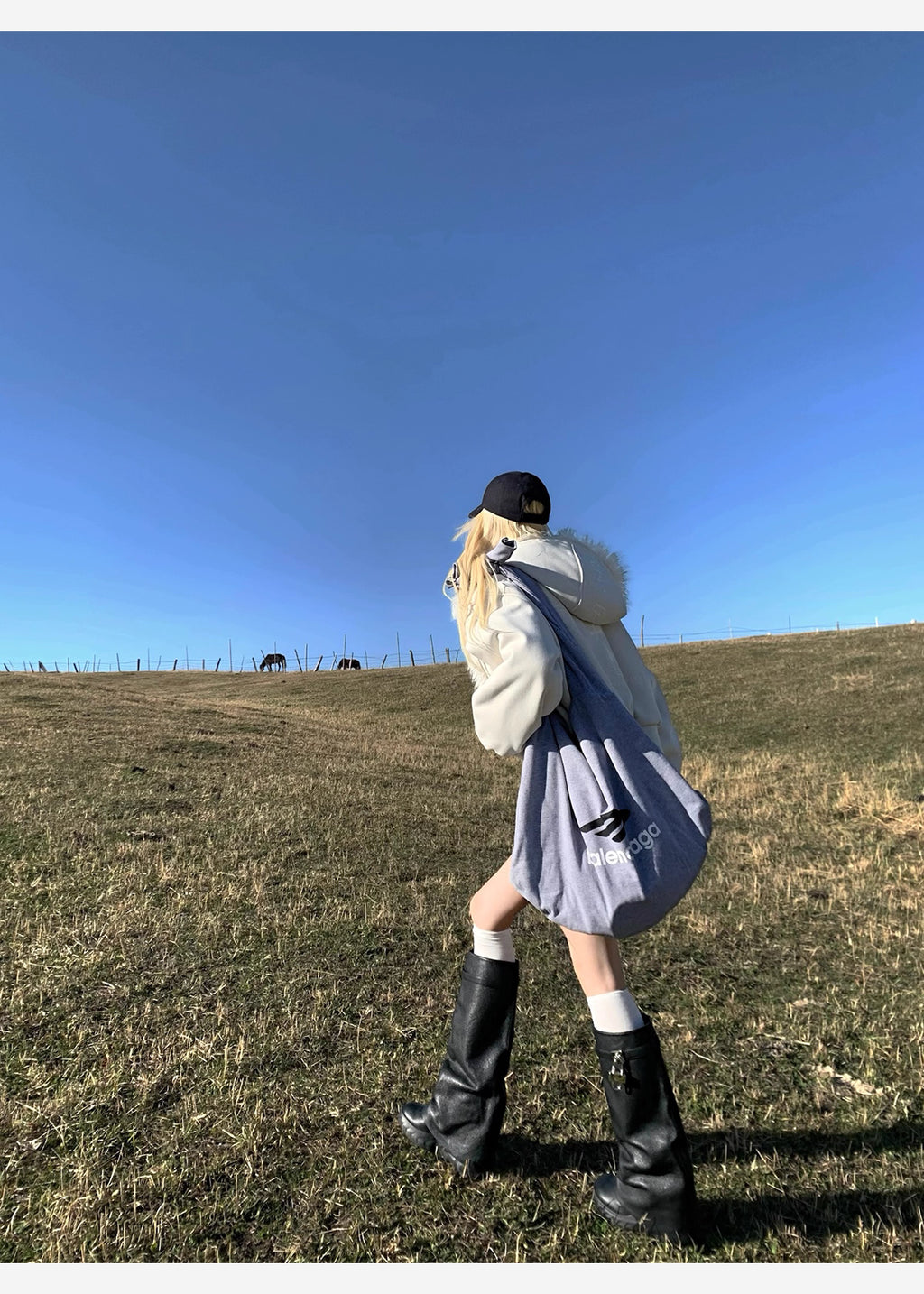 White Food Boa Jacket ホワイト裏起毛ショートフード付きスウェットジャケット