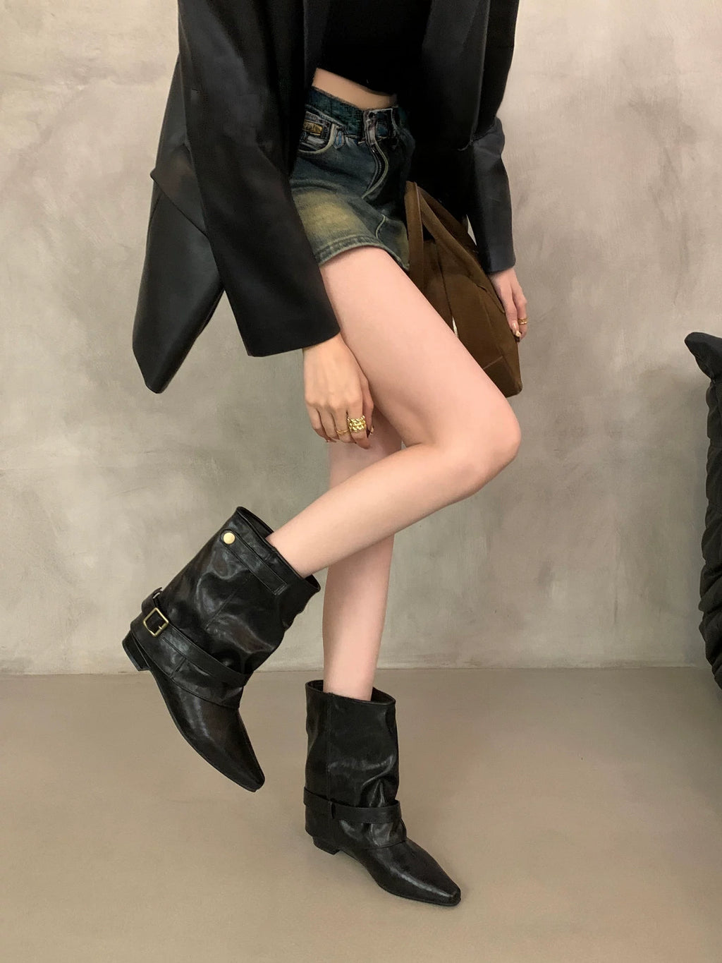 Belt-Buckle Pointed-Toe Ankle Boots ベルトバックルポインテッドトゥショートブーツ