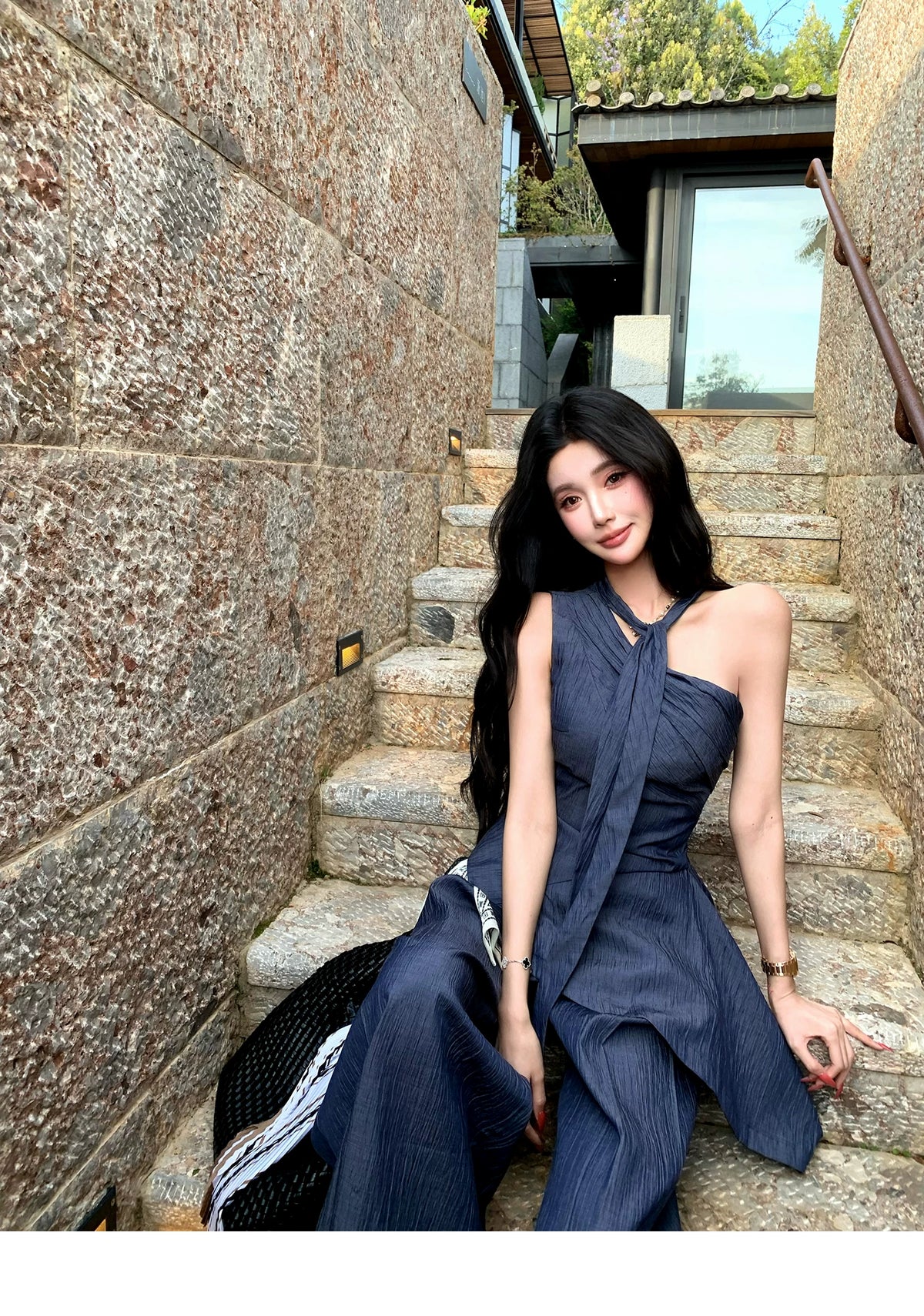 Halter top & wide-leg pants ホルタートップス&ワイドレッグパンツ