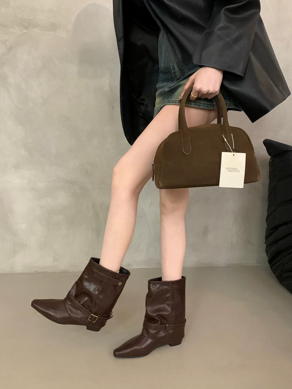 Belt-Buckle Pointed-Toe Ankle Boots ベルトバックルポインテッドトゥショートブーツ