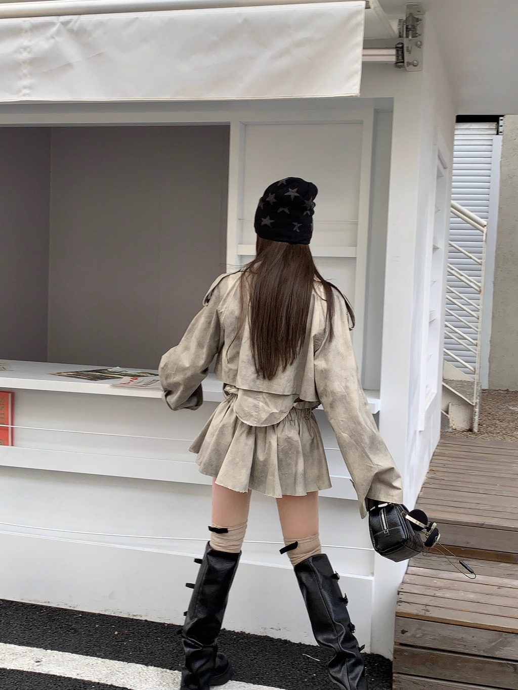 Lose Trench Jacket & Pleats Mini Skirt ルーズショートトレンチジャケット＆プリーツミニスカート