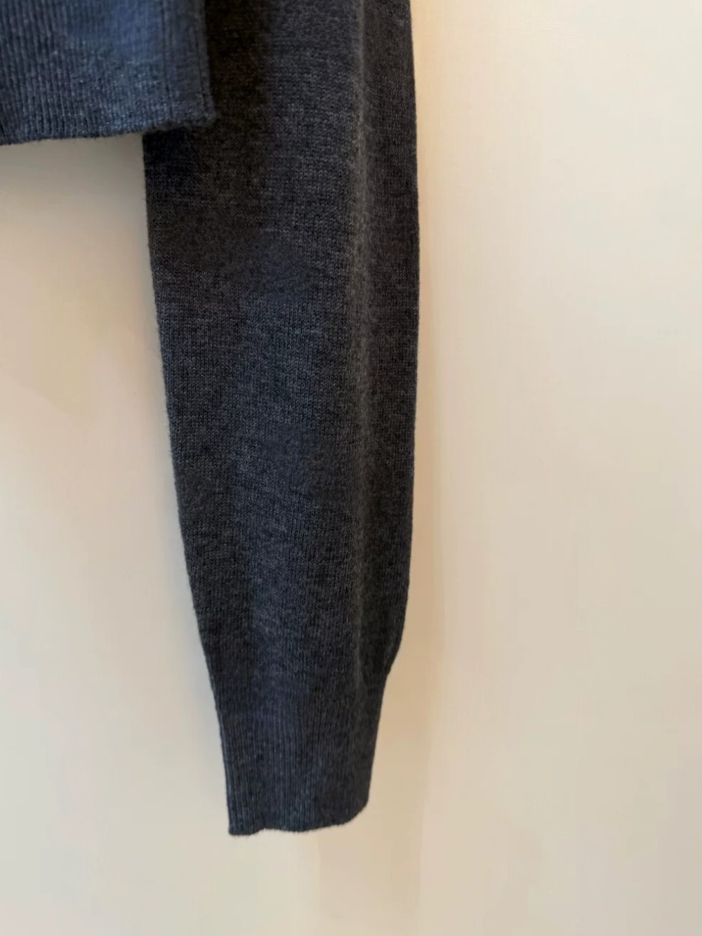 Knit Two-Piece Camisole and Cardigan Set ニットツーピースキャミソールカーディガンセット