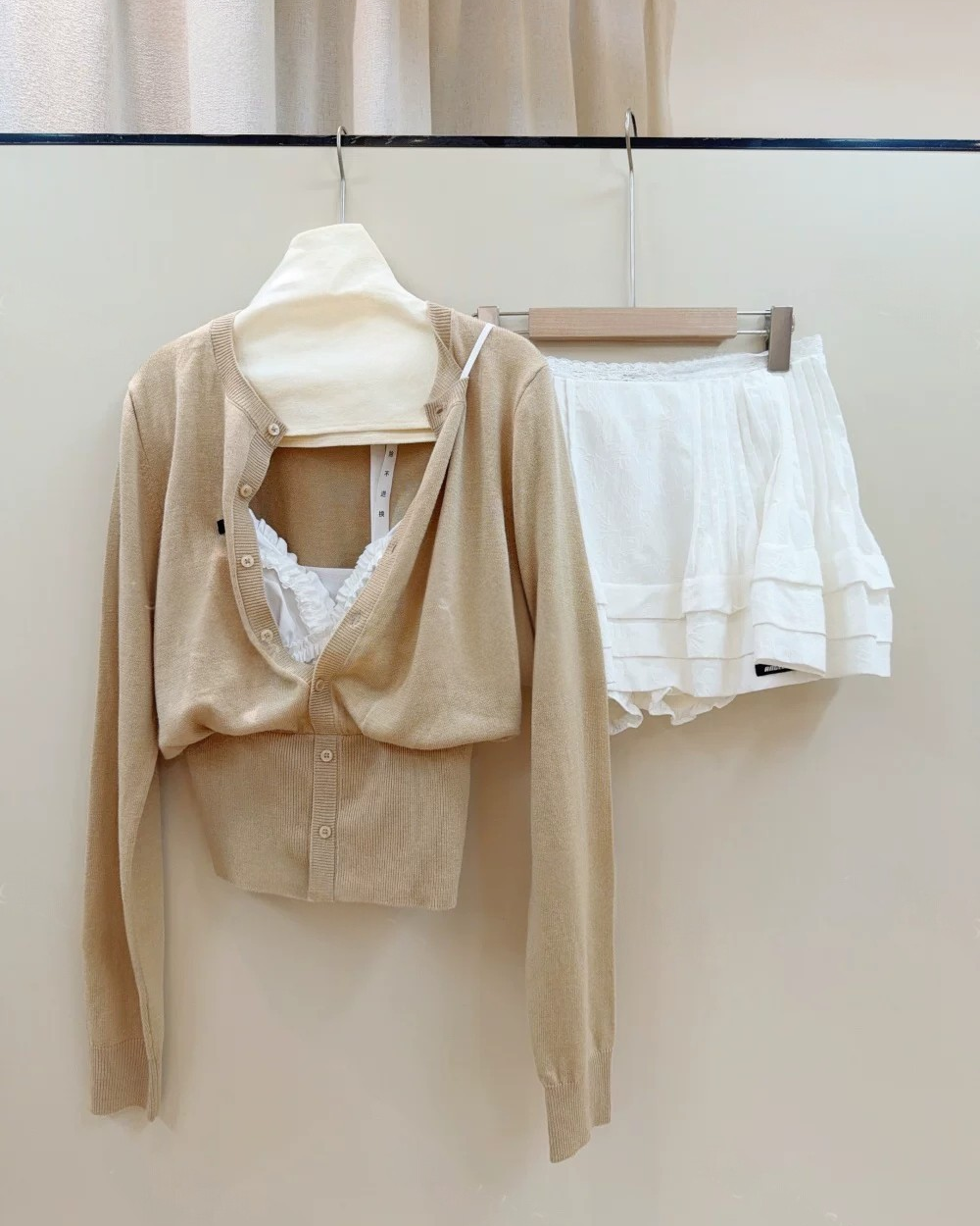 Knit Two-Piece Camisole and Cardigan Set ニットツーピースキャミソールカーディガンセット